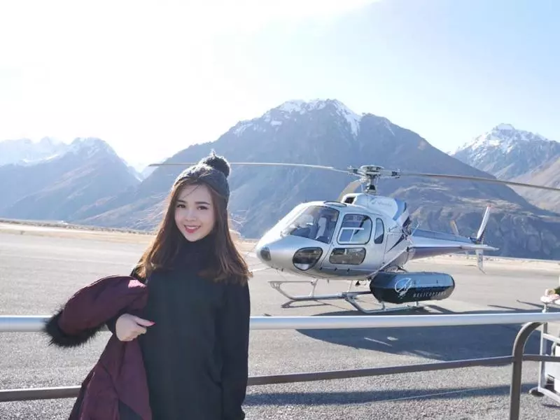 2張照片就爆紅!搭飛機巧遇「空中最美女神」 旅客忍不住偷拍分享:我人生已圓滿❤️️