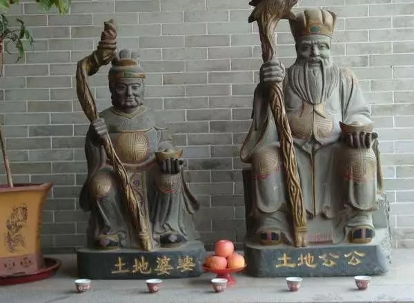 拜土地公就該這三種貢品,還要說【這句話】,拜對了,財源滾滾