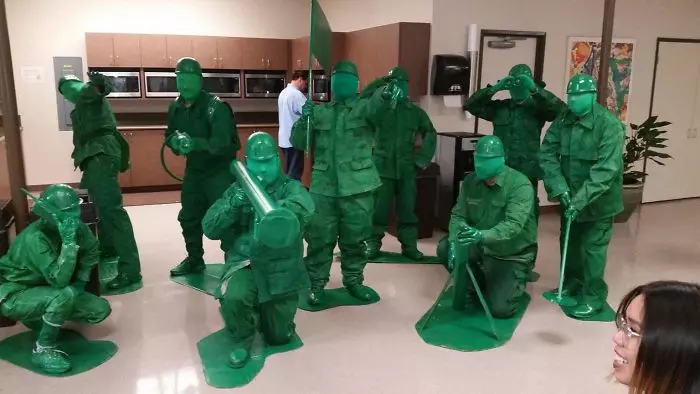 21個讓你馬上成為焦點的「最狂萬聖節裝扮」 無臉男經典不敗!