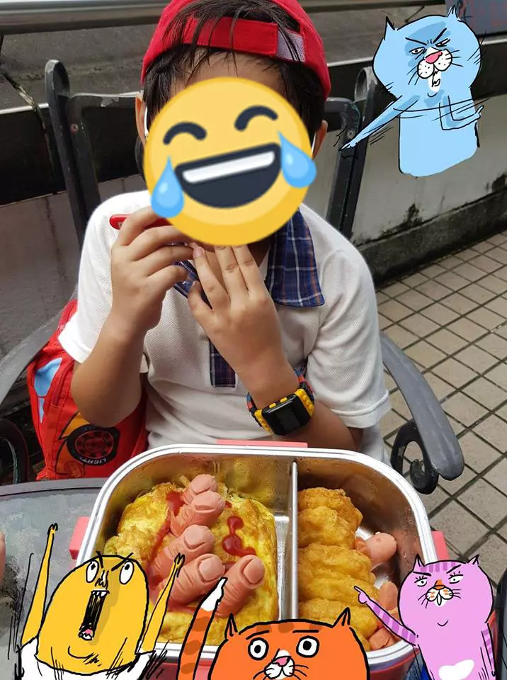 兒子打開媽媽的「愛心便當」瞬間僵化 突然明白什麼是嚇到吃手手了...