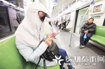 23歲女孩動手術變「四角葫蘆臉」被罵怪物!原本「半張臉都是痣還是超甜美」網友淚崩募款!