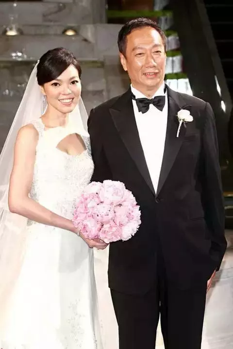 曾馨瑩談郭台銘坦承「不要那麼累」都說不了!心疼嘆:他不能選擇他的人生!