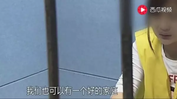 妻子「買兇殺夫」被人逮捕送到警局,妻子哭著說出原因,警察聽完卻說「做的好」?!