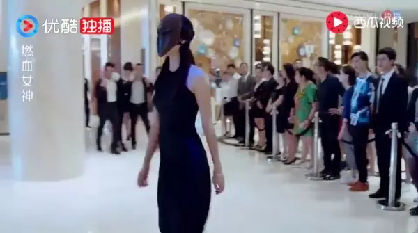 富二代仗著自己有錢老愛欺負同學,結果「這位同學」背景卻大有來頭!網友看完大喊:好爽!