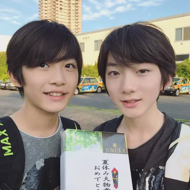 住在台灣!日俄混血兄弟檔「說一口台式中文」帥到翻天 慶生曬「和媽媽合照」網驚呼:爸媽基因超好