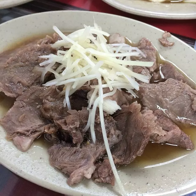 老闆問要不要一份「豬的菊花肉」他急喊母湯 專家出面替大家解惑:「別怕!你一定在路邊攤吃過!」