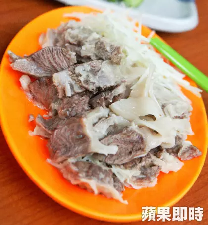 老闆問要不要一份「豬的菊花肉」他急喊母湯 專家出面替大家解惑:「別怕!你一定在路邊攤吃過!」