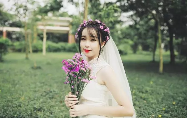 我陪你東山再起,你卻和別人君臨天下:有些女人離婚後,你再也娶不起