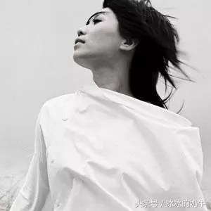 一曲成名,剛要紅就遭遇不幸!婚禮前突然得病,34歲卻遺憾去世了!庾澄慶、SHE祭奠,好友張智成崩潰痛哭!