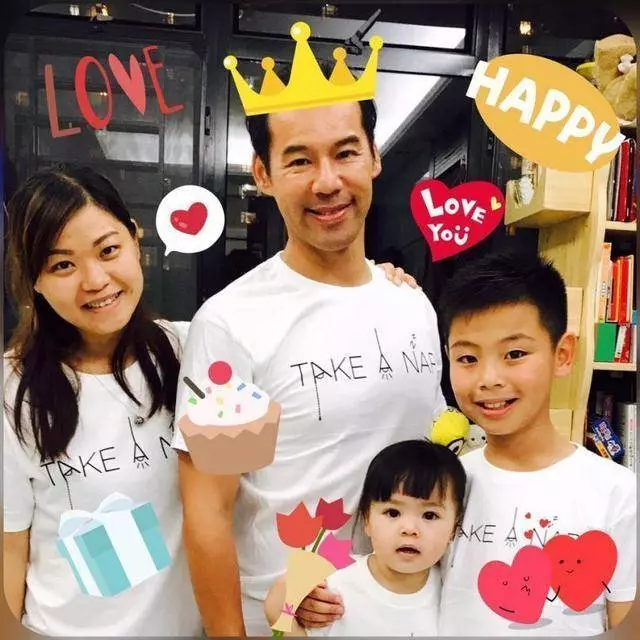 他是《大帥哥》里的羅義,長相平平,但沒想到她的女兒竟長得如此美麗,網友:不比胡杏兒兒子差~