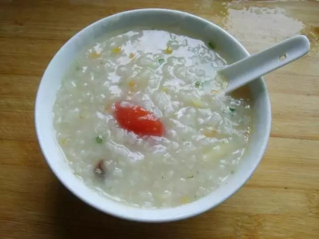 和小姑子一起坐月子 婆婆給她吃雞給我吃米湯 老公一句話我淚崩