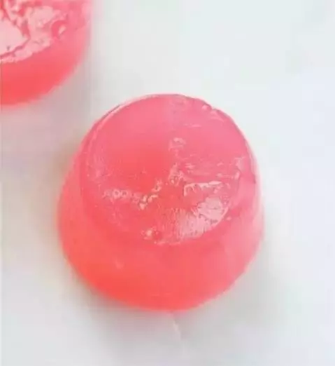 【實用】洗衣液再也不用買,自己做的不傷皮膚,不傷衣服,超好聞!