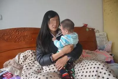 老婆美麗賢惠我們很恩愛,她生女兒母親給一萬讓她走,我笑著同意