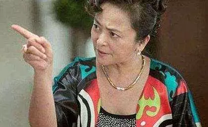 婆婆使計幫情人上位,婆婆面對我的一紙離婚書,我讓她悔恨終生
