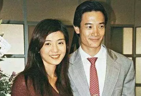 放棄金城武選擇吳奇隆,分手後嫁給圈外男友,43歲高齡生了雙胞胎