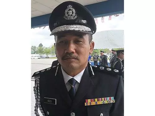 可怒也!3匪連盲人也照搶!偽裝顧客進入盲人腳底按摩中心後露出真面目。。。!