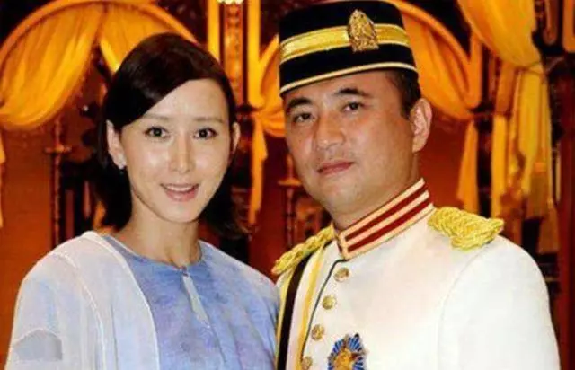 老公是馬來西首富,曾坦言做豪門闊太規矩多,衣服都不能露腳踝
