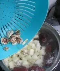 媽媽煮水果茶治便秘,還幫助排體內宿便!女兒喝了一個月還瘦了10斤,想瘦身不要錯過!