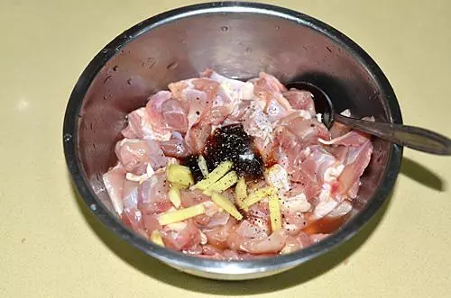 蒸的很簡單 真的超好吃—香菇蒸滑雞