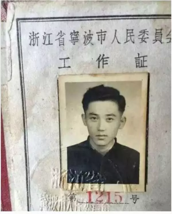 當我們正在迷戀「照片修很大」的網紅時,網友PO了爸媽當年沒有PS過的舊照,完全屌打現在明星!