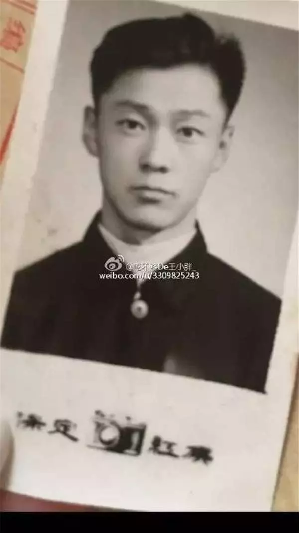 當我們正在迷戀「照片修很大」的網紅時,網友PO了爸媽當年沒有PS過的舊照,完全屌打現在明星!