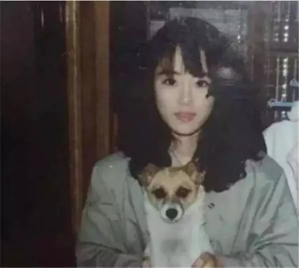 當我們正在迷戀「照片修很大」的網紅時,網友PO了爸媽當年沒有PS過的舊照,完全屌打現在明星!
