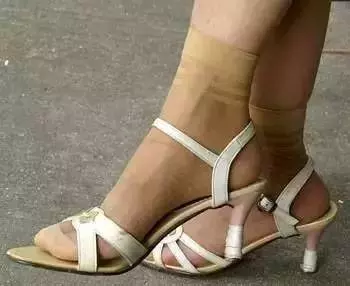 女人穿成這樣千萬別出門,男人覺得很噁心!