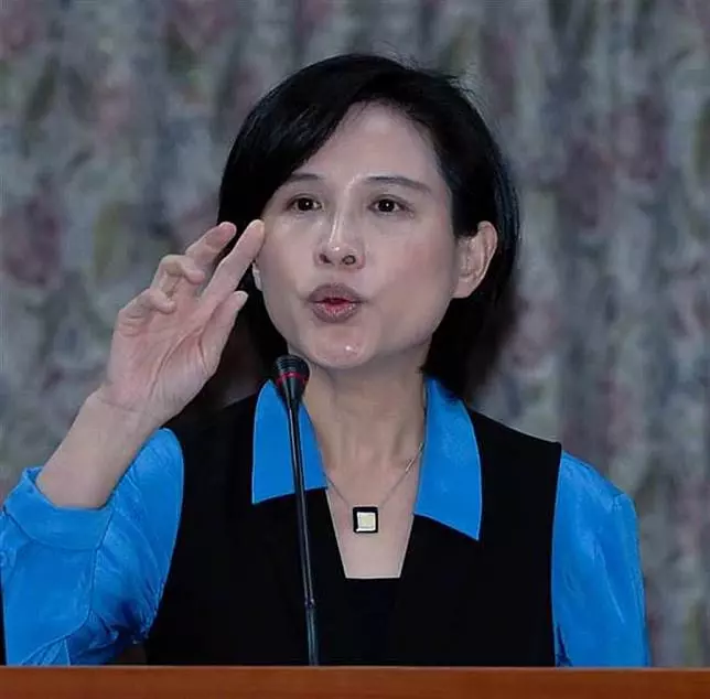 他預言鄭麗君不會離開 網猜:女皇嫡系下一步是…