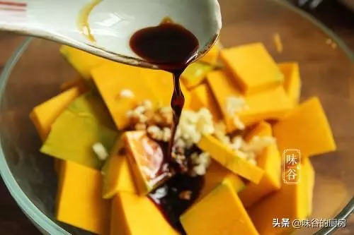 南瓜這樣拌一拌,蒸一蒸,味道更香甜,健脾養胃,適合老人孩子吃