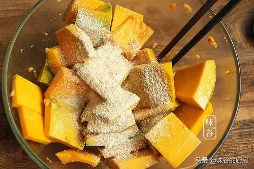 南瓜這樣拌一拌,蒸一蒸,味道更香甜,健脾養胃,適合老人孩子吃