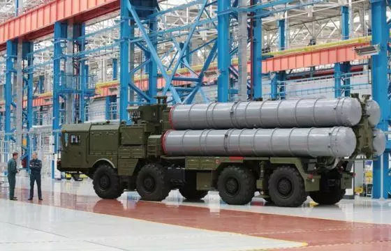 F-22再也不敢來犯!新型S-400挺進北極,零下70度也能照常發射