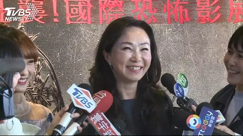 參加公益活動被批干政 李佳芬回應了…