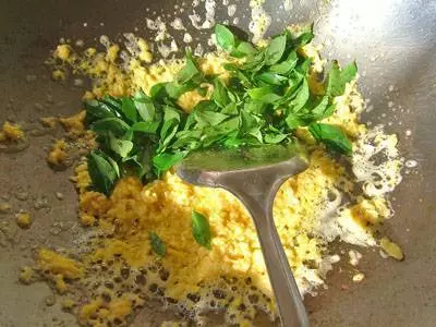 奶油香加鹹蛋香混合的【金沙奶油蝦食譜】聞了就令人食指大動的料理,讓你開胃吃個不停~~~~