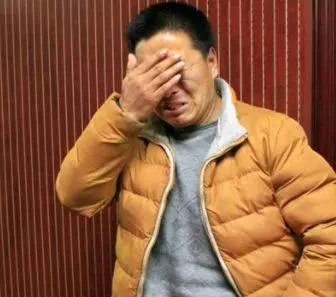 妻下崗母親逼她凈身出戶,走時說3遍沙發壞了,半年後挪開俺蒙了