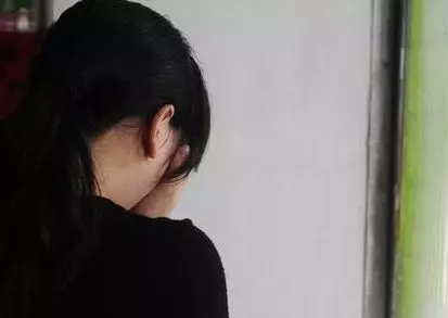 女子膽小不敢生孩子,領養的孩子卻越長越像她,鑑定後夫妻倆蒙了