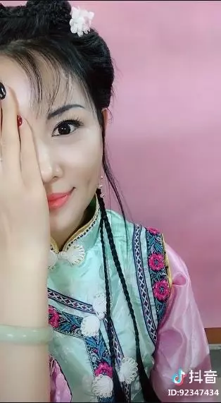 一人頂半個演藝圈! 村姑超強仿妝震撼網友 劉嘉玲也驚呼:妝化得比我好