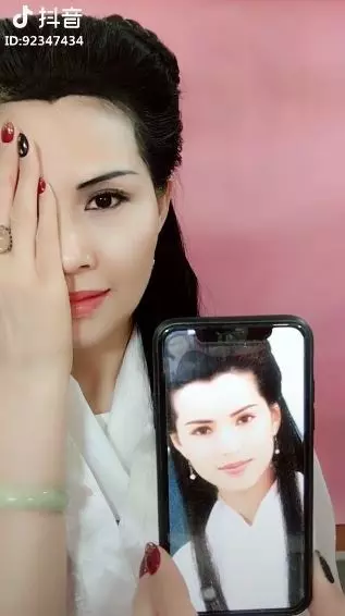 一人頂半個演藝圈! 村姑超強仿妝震撼網友 劉嘉玲也驚呼:妝化得比我好