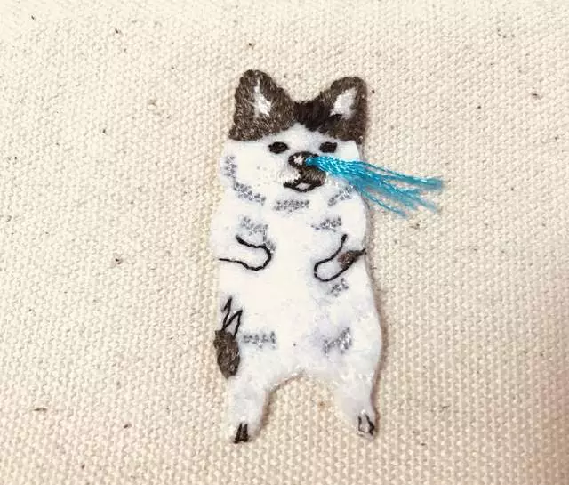 買面紙套上面是「噴鼻水的貓」 網瘋傳「不正經動物刺繡」:超ㄎㄧㄤ啦~
