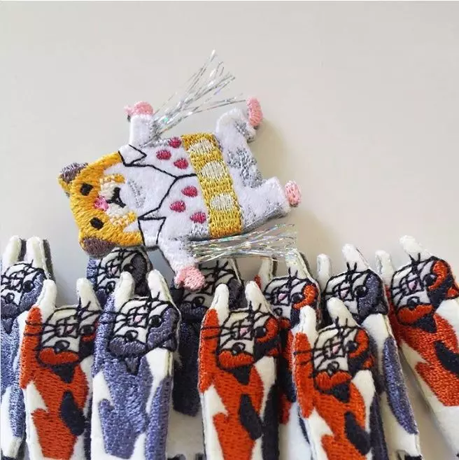買面紙套上面是「噴鼻水的貓」 網瘋傳「不正經動物刺繡」:超ㄎㄧㄤ啦~