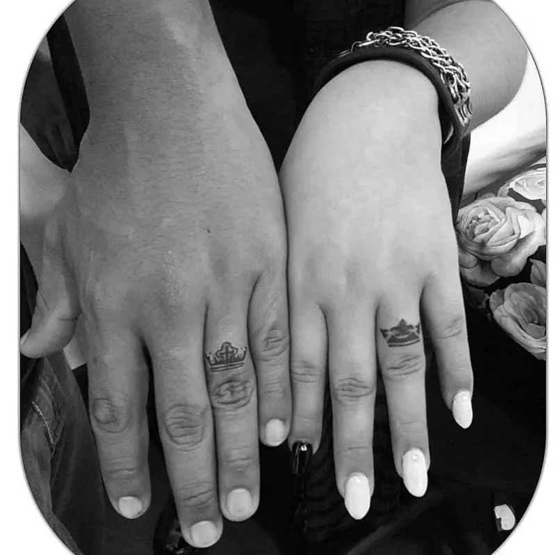 誰說結婚一定要婚戒?22對「用刺青代替婚戒」的霸氣情侶 你是鳥我是樹太浪漫~