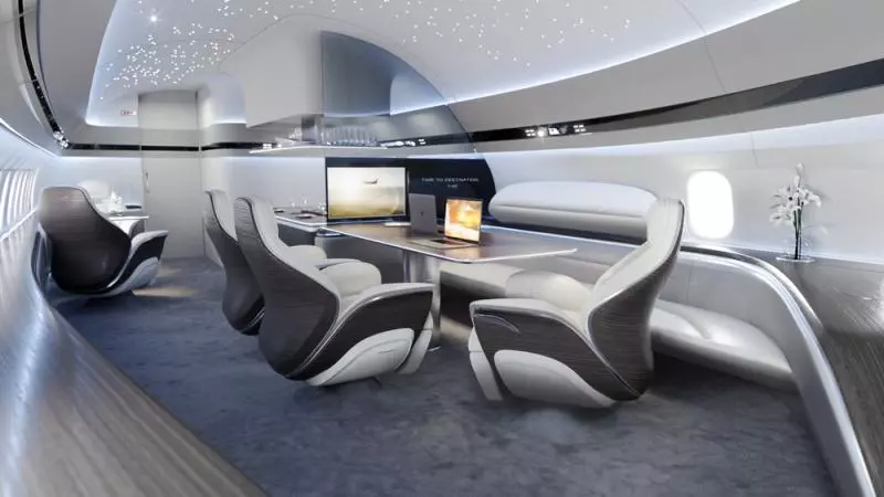 這架飛機外型沒有不同 但走進去驚見「移動式皇宮」超狂高科技臥室...而且有錢一定搭的到!