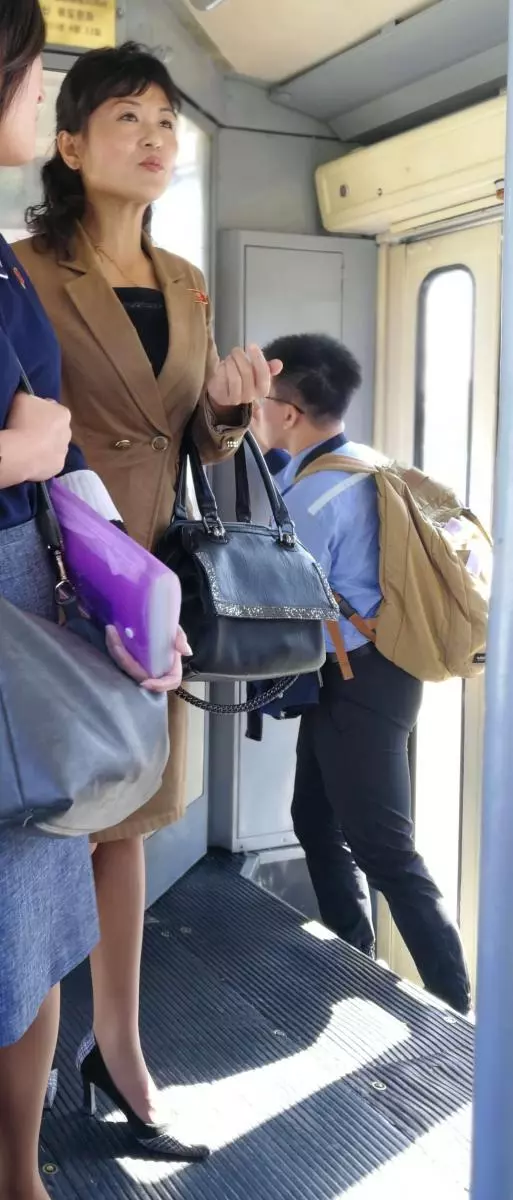 台灣妹花6萬塊「看清真實北韓」 街上全部都是微笑的套裝美女...食物好吃到哭出來!