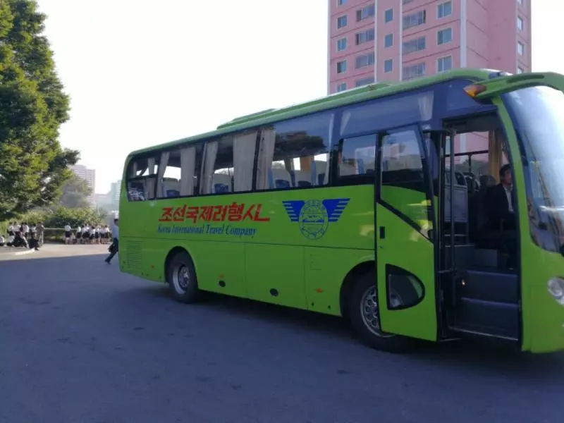 台灣妹花6萬塊「看清真實北韓」 街上全部都是微笑的套裝美女...食物好吃到哭出來!