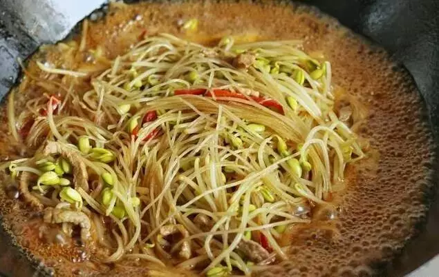 豆芽和它是絕配,做法簡單,好吃不貴,隔幾天不吃饞得慌!