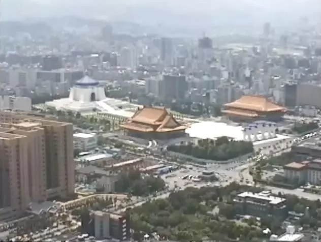 日本網友曝光「1995年的台北街頭」! 台灣人一看全感慨噴淚:以前路上的人們都不會....