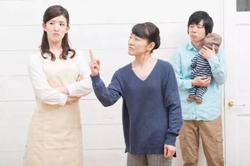 嫁去10年!婆婆規定「熱水只準洗10分鐘」 她大抱怨「更誇張惡習」網傻眼:還不離婚?