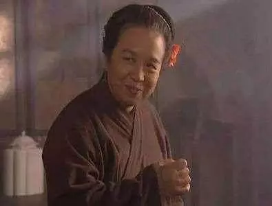 走夜路被雄虎叼走,給母虎接生,得到老虎一家的報恩,她吃穿不愁