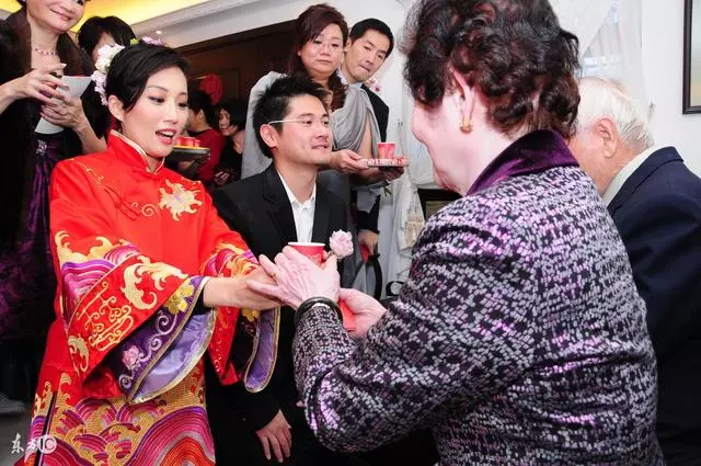 不忍看著女兒婚後受苦,娘家出錢買房,婆婆提出的要求讓她傻了眼
