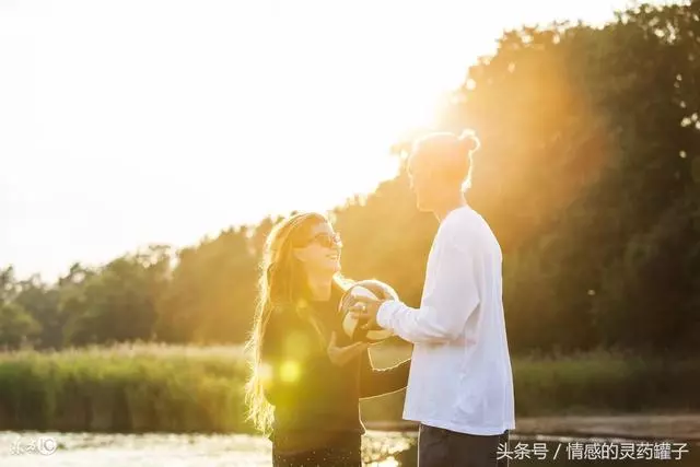 小姨子賴在我家養胎,她走後老婆給整理床鋪,嚇了我們一大跳
