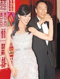 霸氣郭台銘「育兒方式」首度曝光!曾馨瑩坦言:「他太瘋我會阻止他...」想不到郭董是這種爸爸!